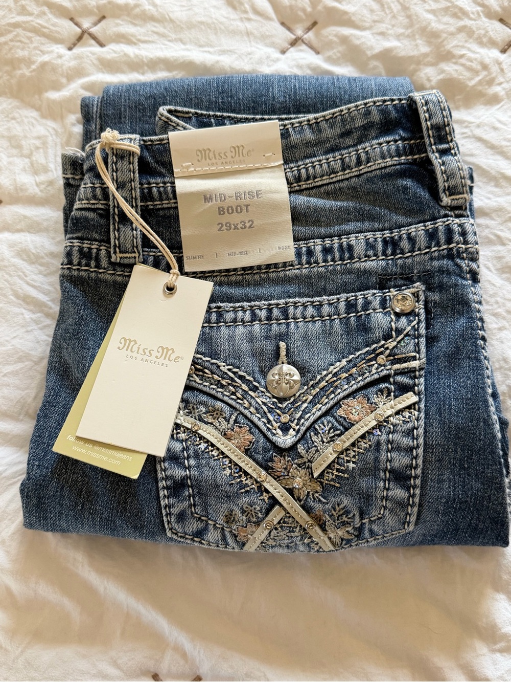 Miss Me Bootcut Jeans with Embroidered Pocket Detail NWT
